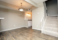 Huntington Cove Townhomes in Farmers Branch, TX - Building Photo - Interior Photo