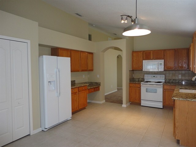 10605 Egret Haven Ln in Riverview, FL - Building Photo - Building Photo