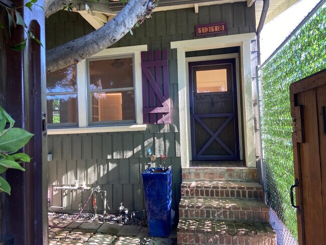 1318 N McCadden Pl, Unit 1318.5 in Los Angeles, CA - Building Photo - Building Photo