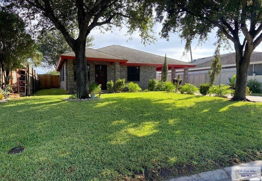 1910 Wyoming Dr in Harlingen, TX - Building Photo