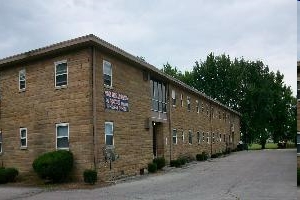 Cedarbrook Apartments in Greenwood, IN - Foto de edificio - Building Photo