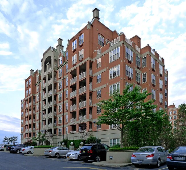 125 Oceana Dr E Brooklyn, NY Apartments For Rent