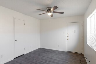 Maximus Apartments in El Paso, TX - Foto de edificio - Interior Photo