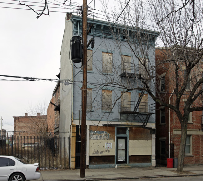 1611 Race in Cincinnati, OH - Foto de edificio - Building Photo