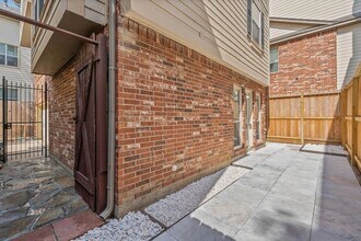 1315 Anita St in Houston, TX - Foto de edificio - Building Photo