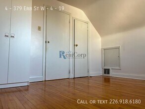 379-379 Erb St. W in Waterloo, ON - Building Photo - Building Photo