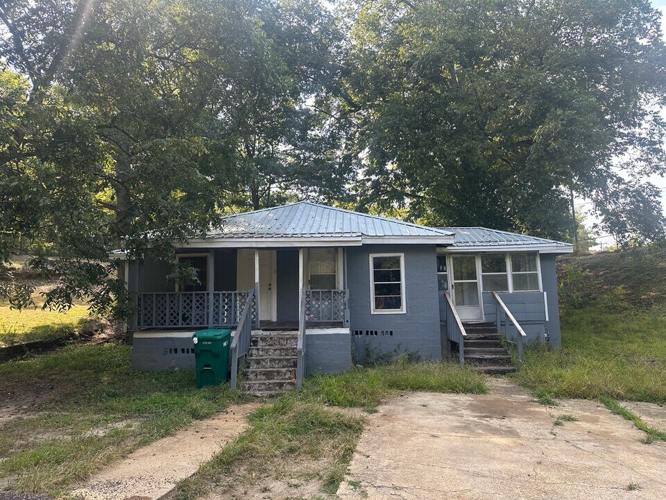 1016 Farrah Cir in Tupelo, MS - Building Photo
