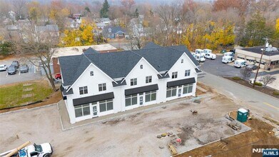 445 Ramapo Valley Rd, Unit 3 in Oakland, NJ - Building Photo - Building Photo