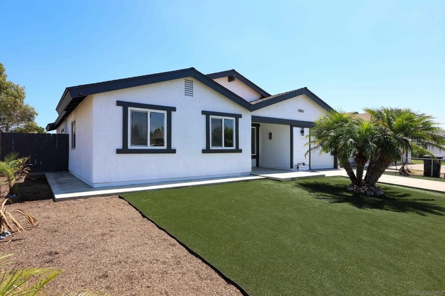 10967 Salinas Way in San Diego, CA - Building Photo - Building Photo