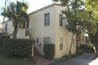 3352 Rowena Ave in Los Angeles, CA - Building Photo - Building Photo