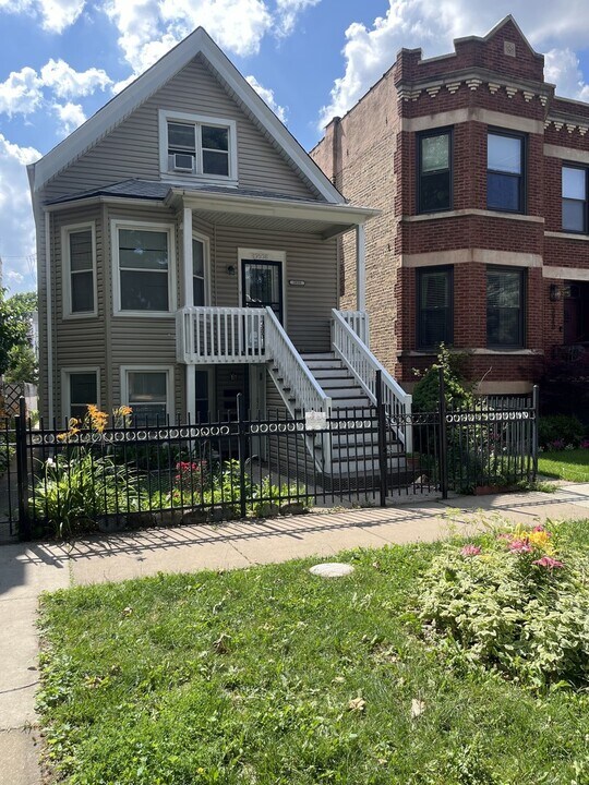 3938 N Christiana Ave in Chicago, IL - Building Photo
