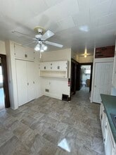 1042 Main St in Eau Claire, WI - Building Photo - Building Photo