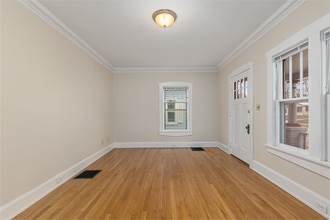 1349 Portland Ave NE, Unit Apt 1 in Grand Rapids, MI - Building Photo - Building Photo