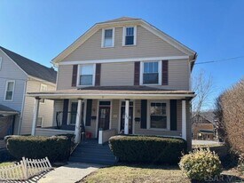 329 Russell Ave in Johnstown, PA - Building Photo