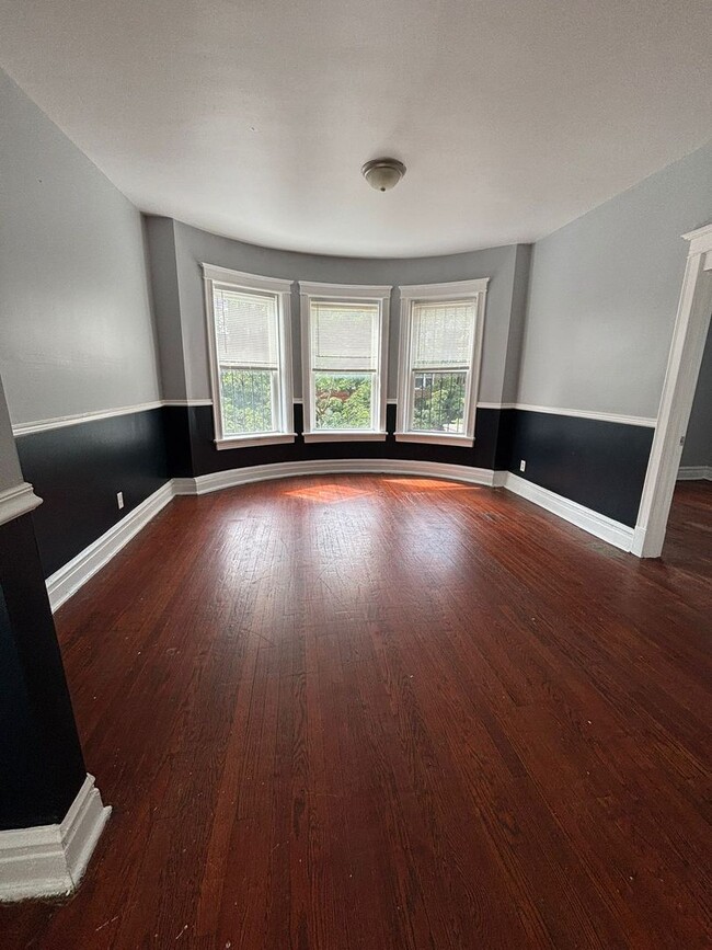 property at 7807 S Sangamon St