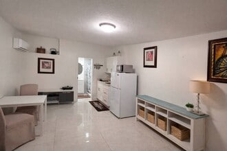 1139 W 44th St in Hialeah, FL - Building Photo - Building Photo