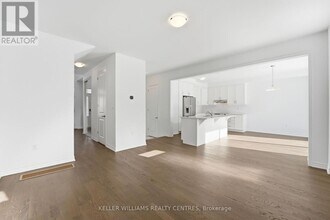 45 Mcbride Trl in Barrie, ON - Building Photo - Building Photo