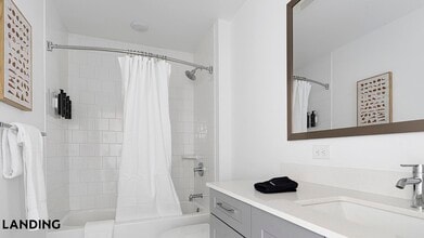 2250 McGregor Blvd, Unit 1217 in Ft. Myers, FL - Foto de edificio - Building Photo