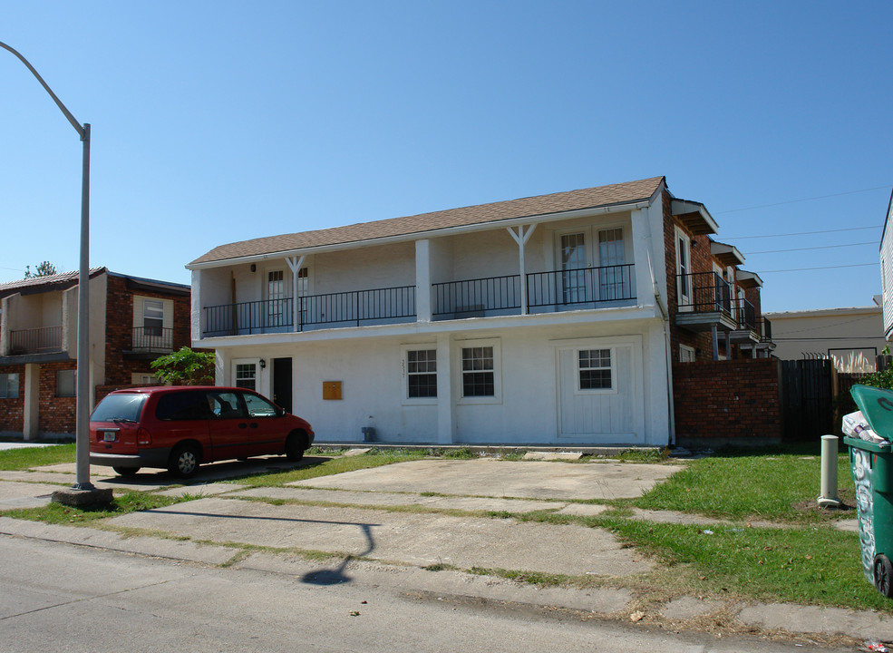 3517 Martinique Ave in Kenner, LA - Foto de edificio