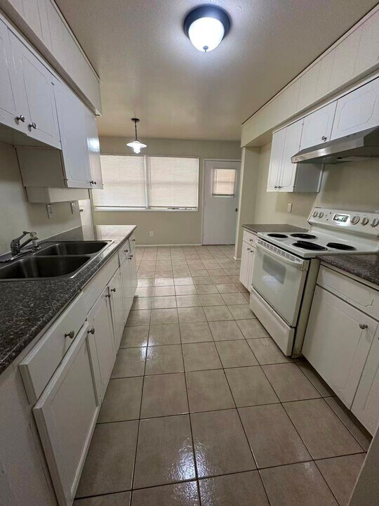 3630 High Mesa Dr in Dallas, TX - Building Photo