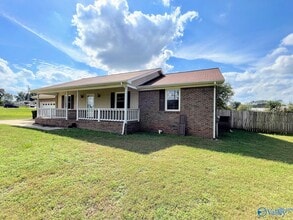 112 Hazelwood Dr in Hazel Green, AL - Foto de edificio - Building Photo