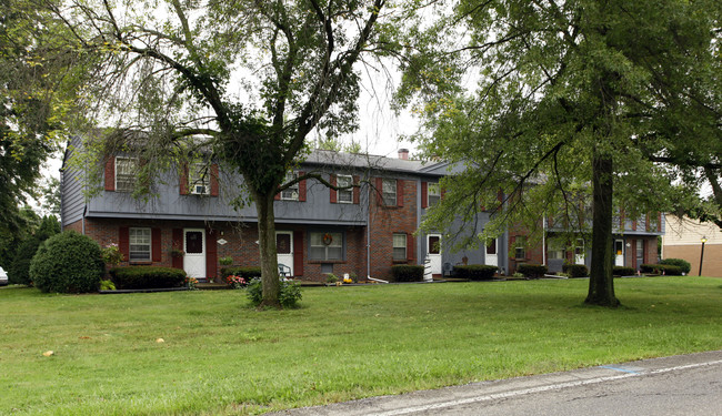 Mathews Road in Boardman, OH - Foto de edificio - Building Photo