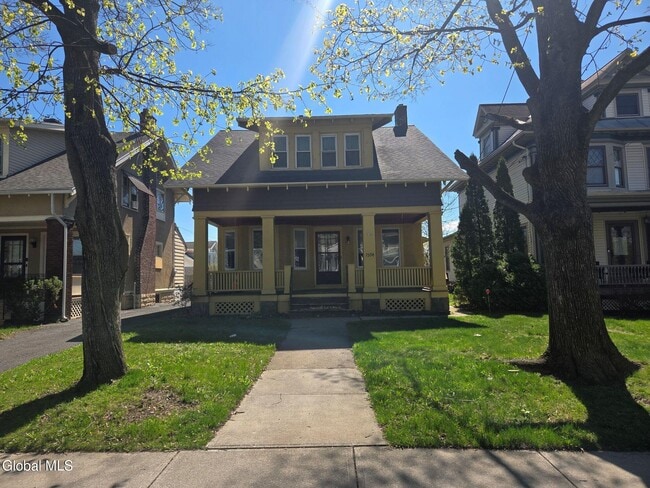 property at 1594 Union St