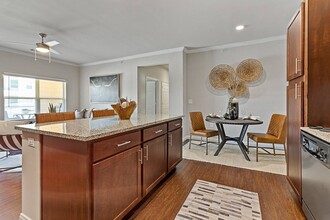 Longhorn Crossing in Fort Worth, TX - Building Photo - Interior Photo