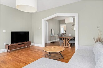 87 Vernon St, Unit 2 in Providence, RI - Building Photo - Building Photo