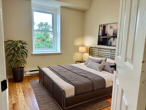 6 Moreland St, Unit 4 in Boston, MA - Building Photo - Building Photo