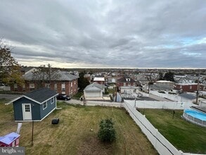 625 Grove St in Bridgeport, PA - Building Photo - Building Photo