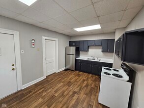 2715 S Moreland Ave in Indianapolis, IN - Building Photo - Building Photo