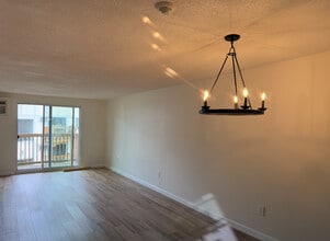5 Lancelot Ct, Unit 28 in Salem, NH - Building Photo - Building Photo