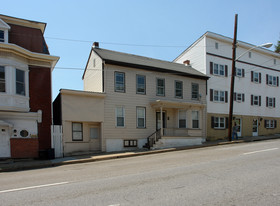 419-421 W Washington St Apartamentos