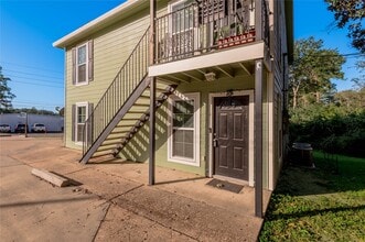 2118 Avenue M in Huntsville, TX - Building Photo - Building Photo