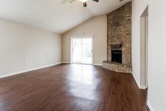 10538 Waving Fields Dr in Houston, TX - Building Photo - Building Photo