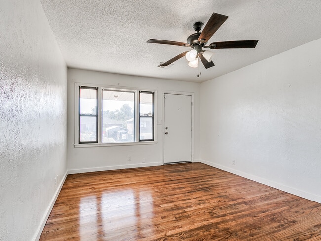 2921 NE 17th Ave in Portland, OR - Building Photo - Building Photo