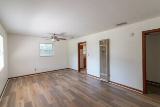 1818 Dawsey St in Tallahassee, FL - Building Photo - Building Photo