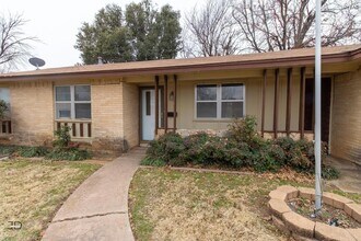 4646 Sierra Madre Dr in Wichita Falls, TX - Foto de edificio - Building Photo