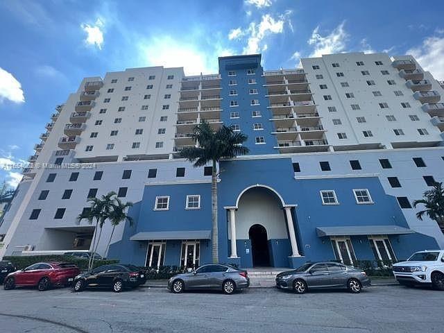 6355 SW 8th St-Unit -700 in West Miami, FL - Building Photo - Building Photo