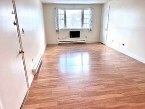 14C Mayberry Dr in Westborough, MA - Building Photo - Building Photo