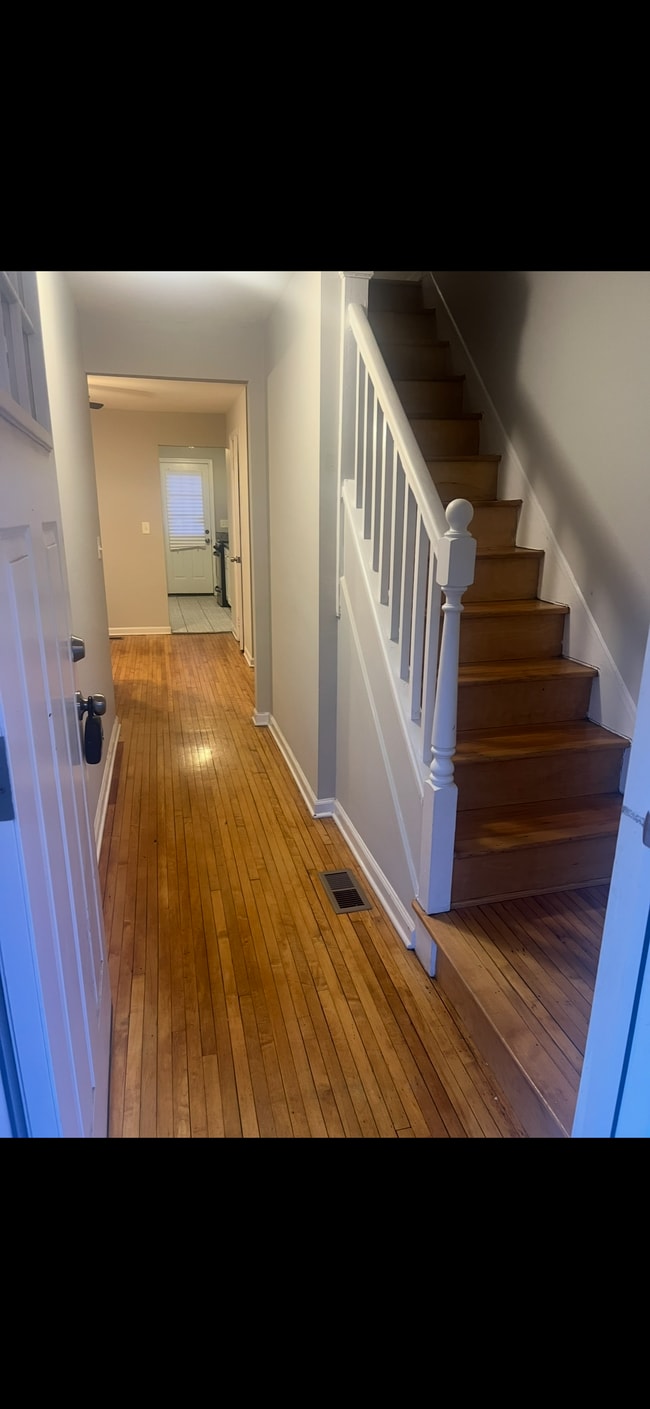 220 Colgate Ave, Unit 5 in Dundalk, MD - Building Photo - Building Photo