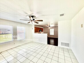 12924 Kingsgate Dr in Rhome, TX - Building Photo - Building Photo