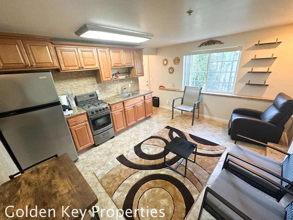 1731 Watson Way #C C in Vista, CA - Building Photo
