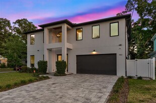 902 W Plymouth St in Tampa, FL - Building Photo