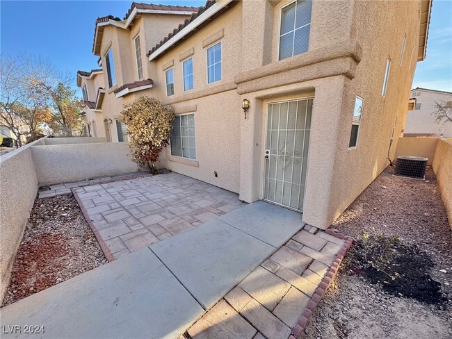 38 Belle Essence Ave in Las Vegas, NV - Building Photo - Building Photo