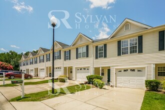 4802 Tanglewood Oaks St in Raleigh, NC - Building Photo - Building Photo