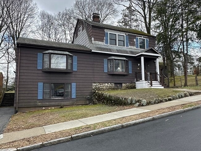 38 Byron St, Unit #2