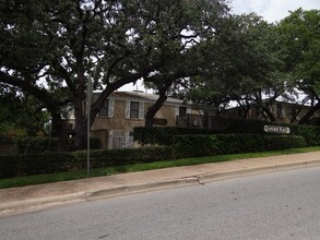 910 E 32nd St in Austin, TX - Building Photo - Building Photo