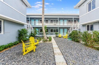 8260 Byron Ave-Unit -16 in Miami Beach, FL - Building Photo - Building Photo